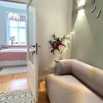 Kookaburra Sauna Your Space For Recovery Apartment Lemberg